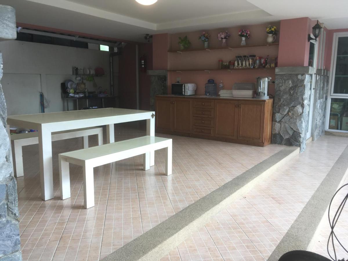 Triple Palms House Hotel เชียงใหม่ ภายนอก รูปภาพ