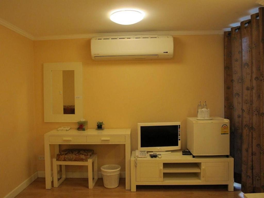 Triple Palms House Hotel เชียงใหม่ ภายนอก รูปภาพ